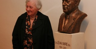 Felavatták Professor Emeritus Lévai Imre mellszobrát