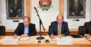 Együttműködési megállapodást írt alá a Miskolci Egyetem és a Magyar Földtani és Geofizikai Intézet