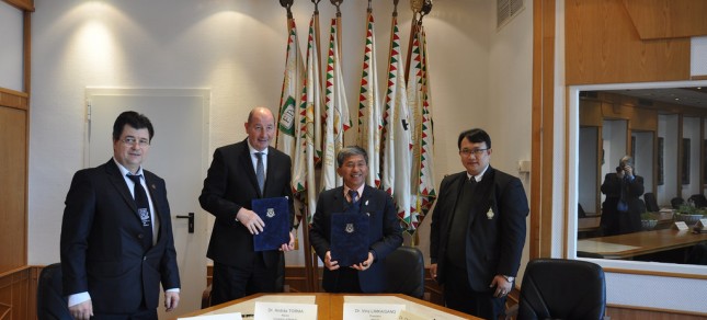 Thaiföldi egyetem delegációja látogatott a Miskolci Egyetemre