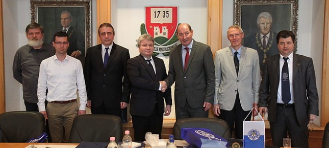 Együttműködési megállapodás született a Nagyváradi Egyetemmel
